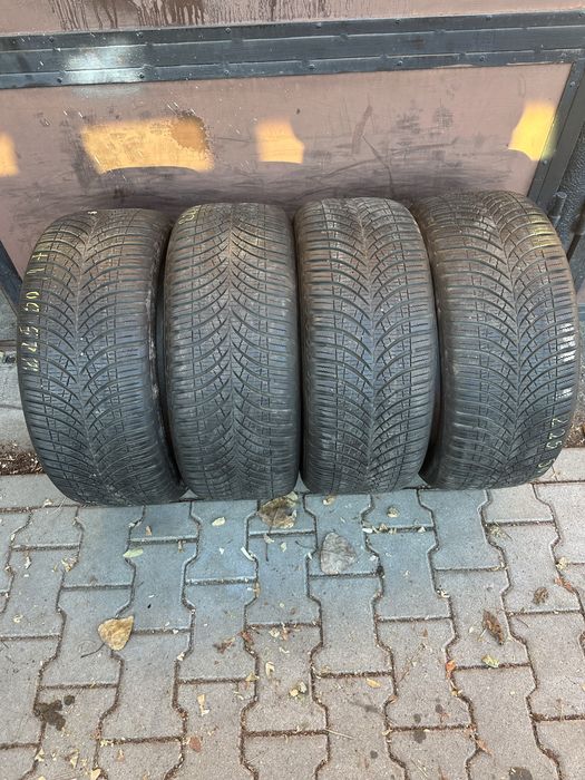 Cauciucuri iarna 225 50 17 Goodyear 6 mm an 2021 la 150 ron buc