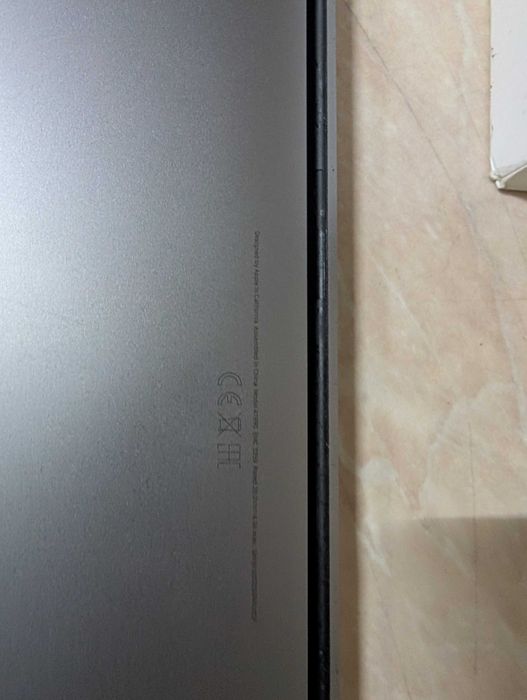 Macbook pro 15  touch bar defect