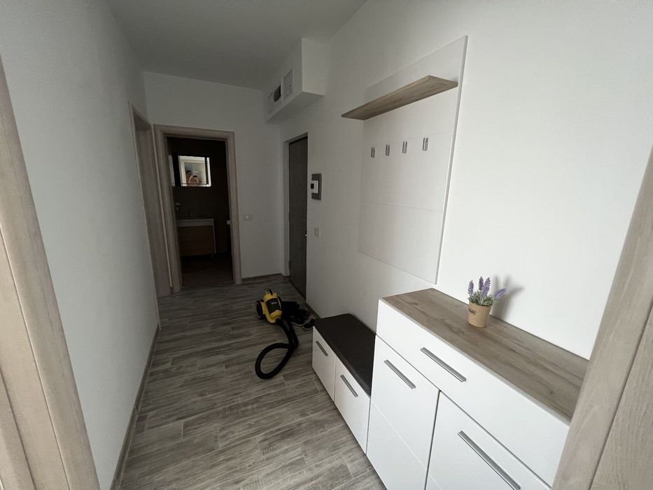 Inchiriez apartament 2 camere + parcare privata (Prima Onestilor)