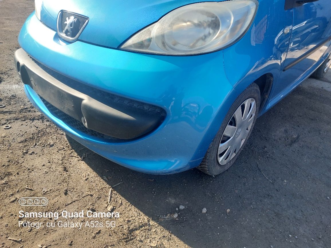 Far faruri stânga dreapta peugeot 107