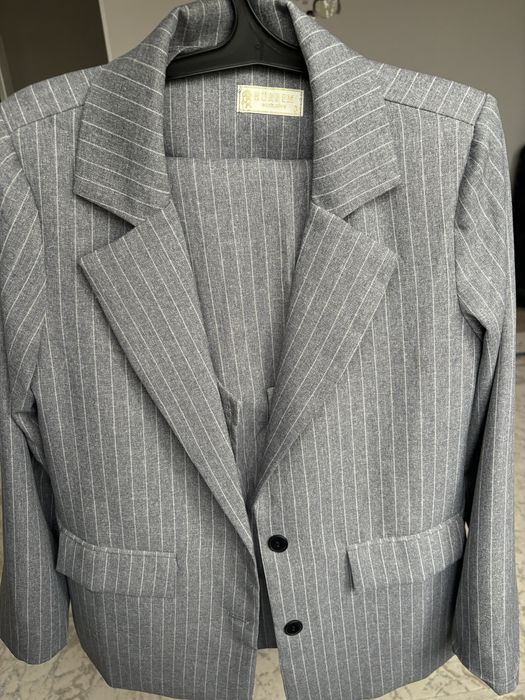 Костюм тройка жилет с брюками