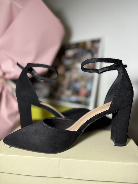 Замшевые туфли 40 размер