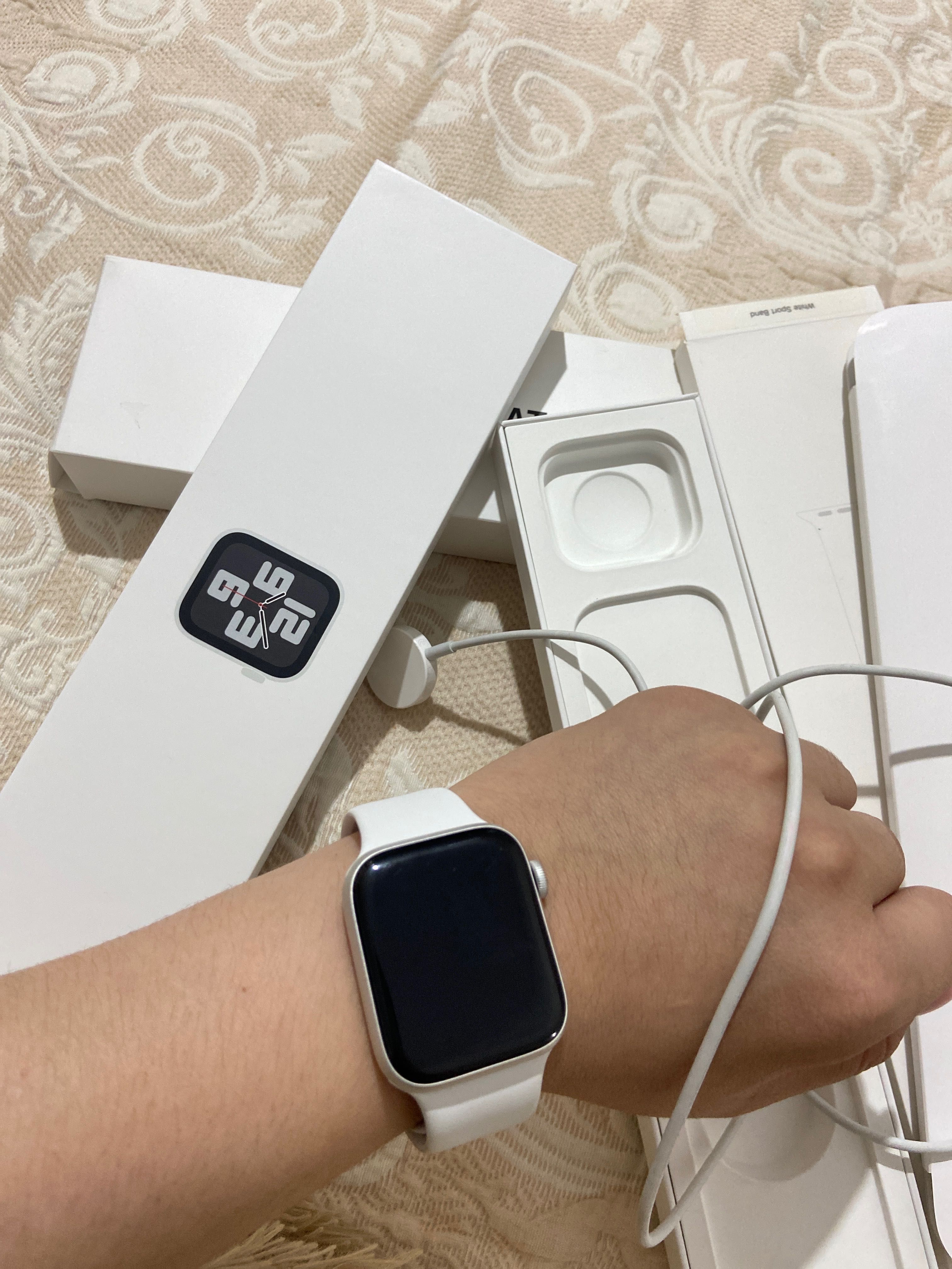 Apple Watch SE  44MM