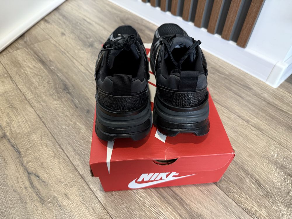 Маратонки Nike V2K Run Чисто нови !!! 44 номер !!!