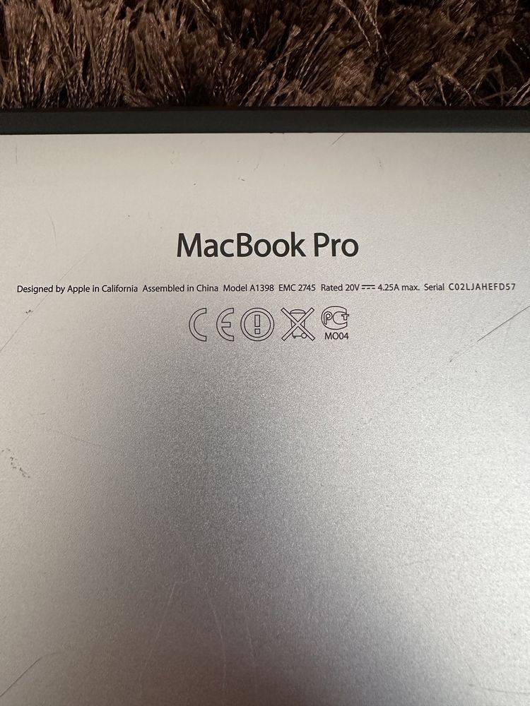 MacBook pro 15 Inch core i7 2013 display spart