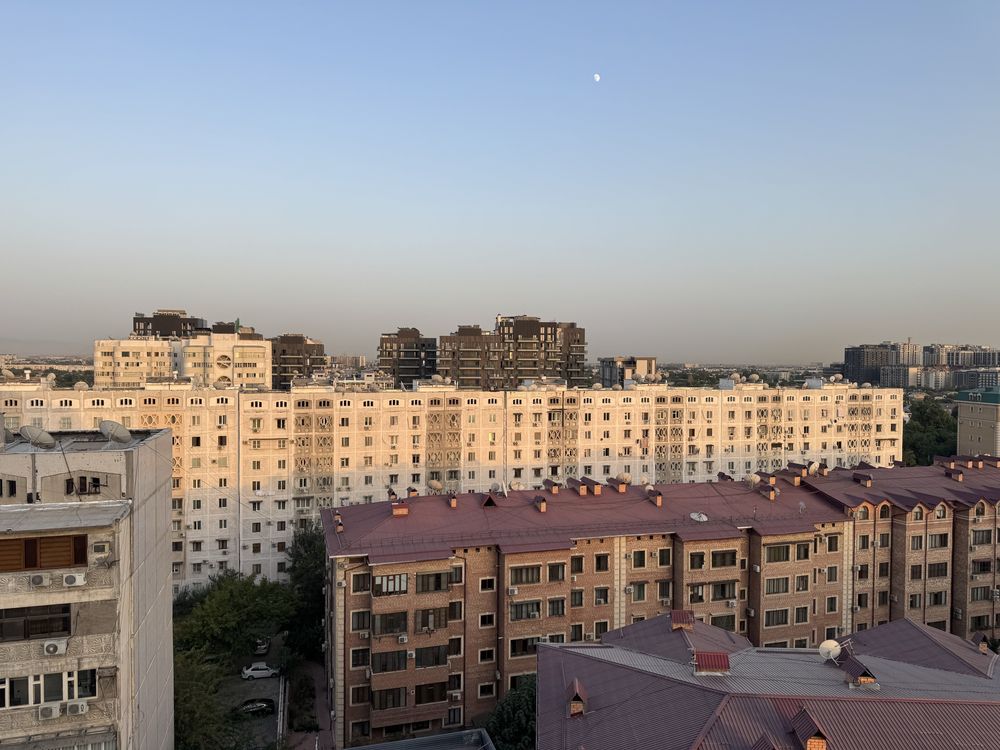 Центре города продаётся дом