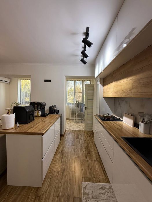 Продается 2в3 комнатная квартира 77 серия, Яккасарайский р-н