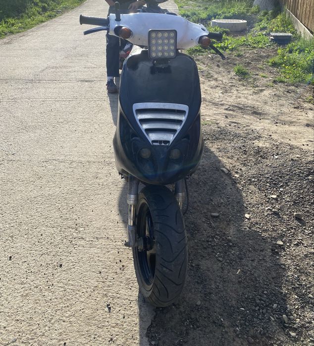 Vând scuter piaggio 49cc