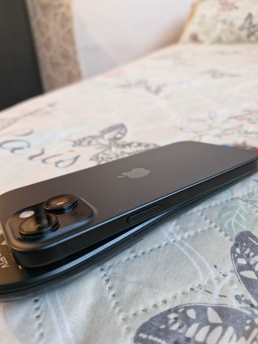 Iphone 15 128 GB като нов