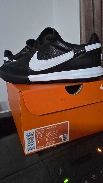 Nike Premier III TF 40.5