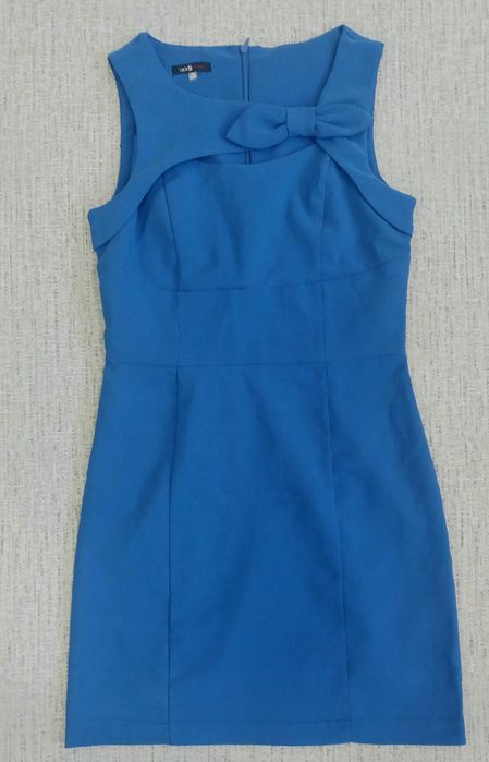 Продам 4 платья 42-44р