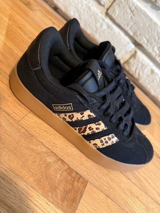 Маратонки Adidas женски, 39-40 номер - носени 5 пъти (леко умалени)
