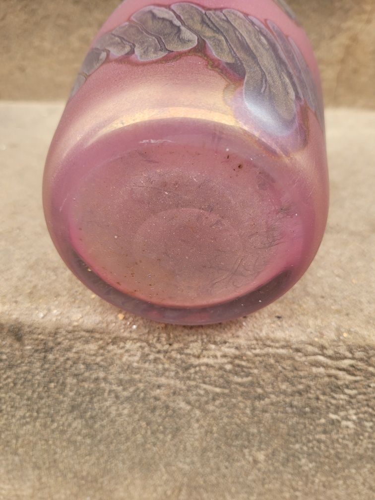 Vază din sticlă colorată