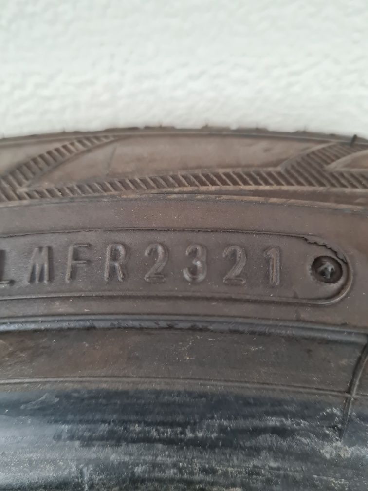 Зимни гуми 4 броя FALKEN EuroWinter HS01 225 45 R18 дот 3221