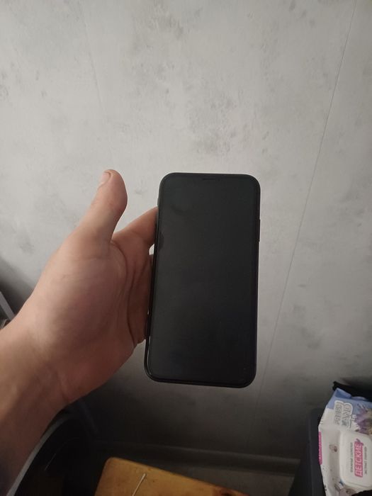 Продам айфон 11 black на 128 гб
