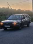Vand Volkswagen Passat an fabricatie 1988 (masina de epoca)