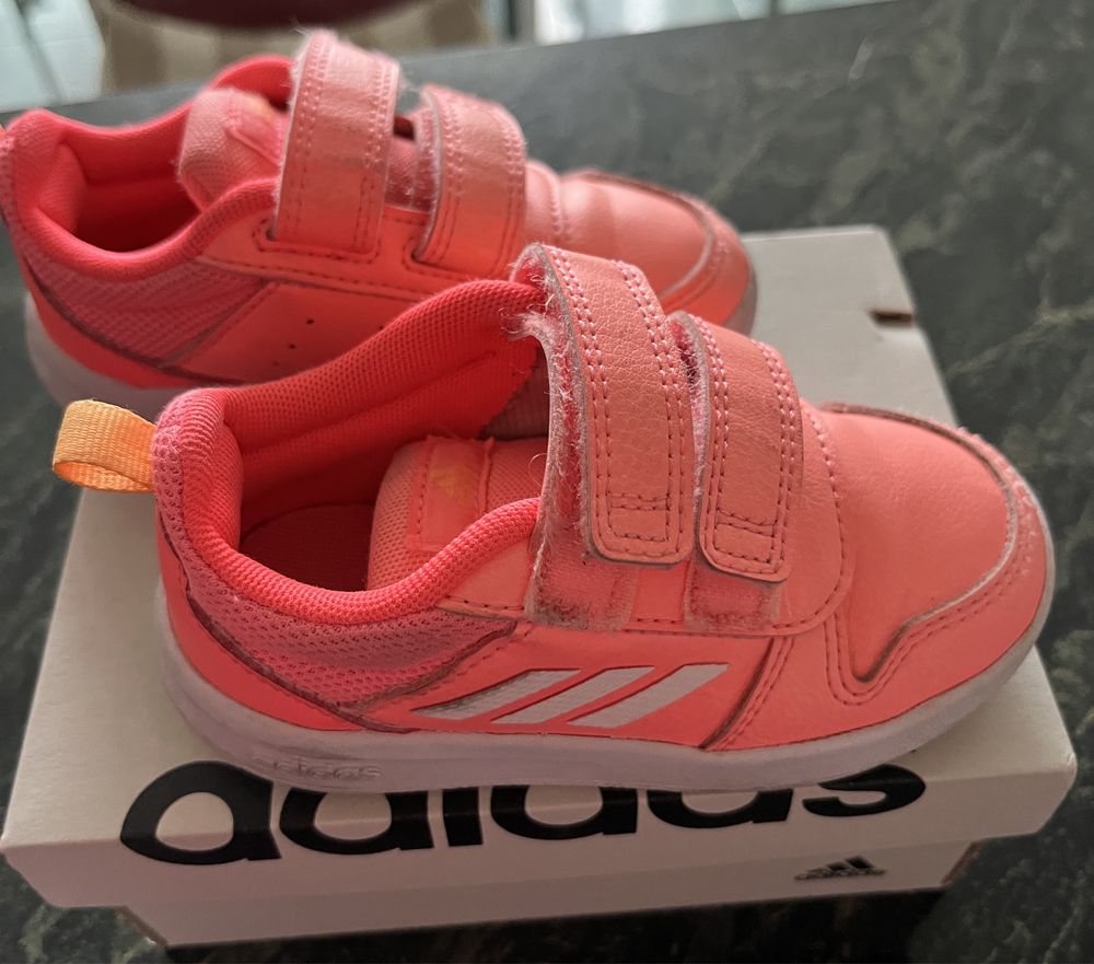 Детски маратонки Adidas 23