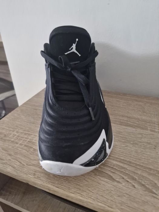 Adidasi jordan noi achiziționați in Danemarca