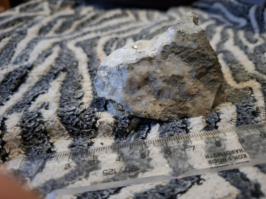 Продавам естествени български минерали 2