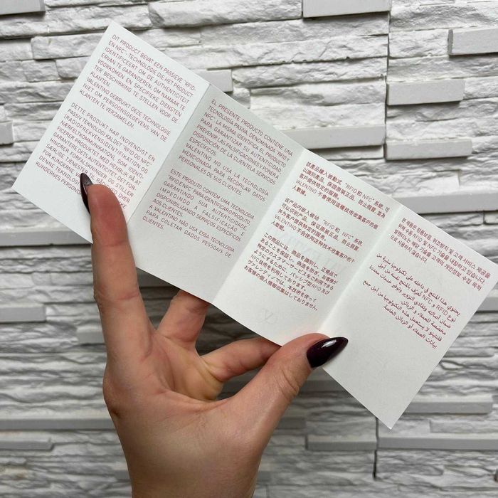 Valentino Garavani картхолдър - нов с кутия и документи