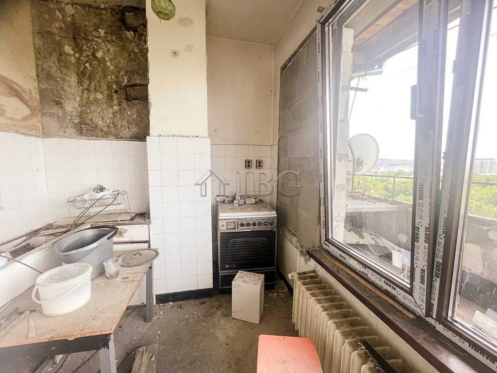 Продава се Двустаен апартамент в Русе, Възраждане - 60 кв.м за 1225 €/кв.м - Снимка #5