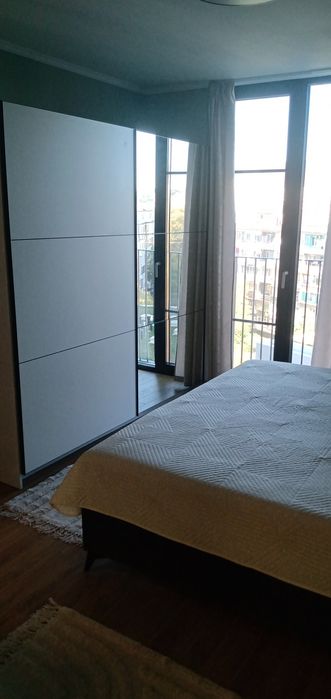 Давам под наем тристаен апартамент Варна кв.Чайка в сграда клас А