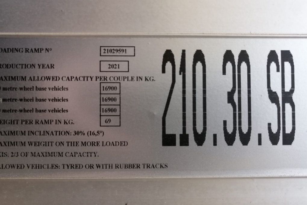 Rampa din aluminiu 3 metri lungime / 16900 kg