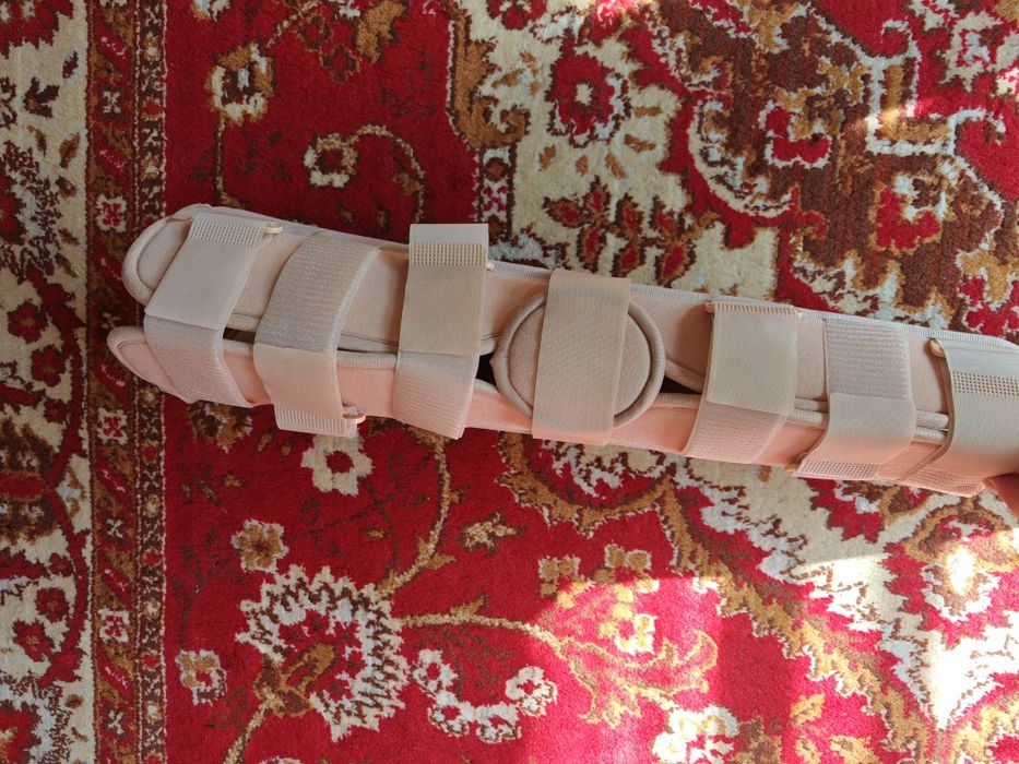 Иммобилизатор колена, бандаж на коленный сустав

Используется