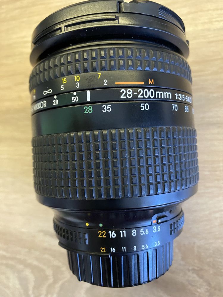 NIKKOR AF 28-200mm 1:3,5-5,6 D