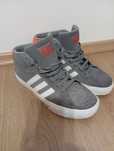Маратонки Adidas NEO  43 1/3
