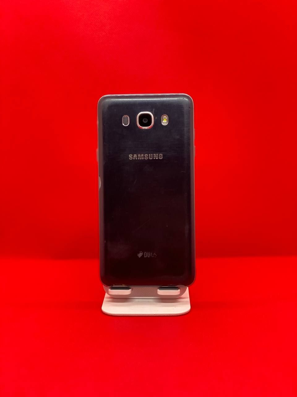 Samsung Gallaxy J7 sotiladi