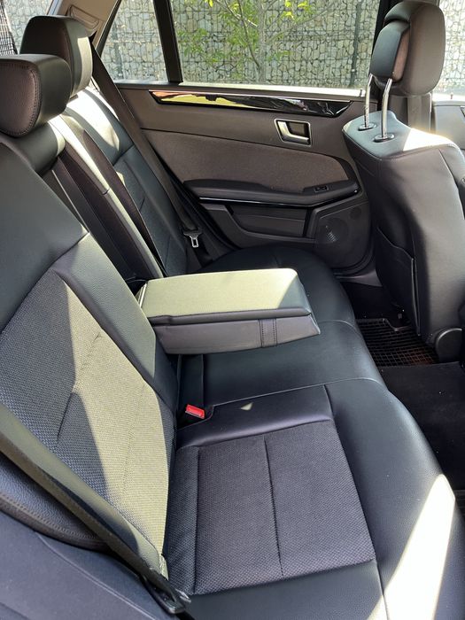Vând  Mercedes E class