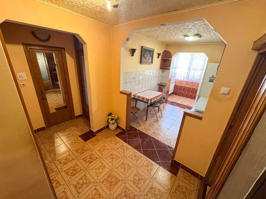 Vand apartament 2 camere, tip PB, decomandat, Rogerius