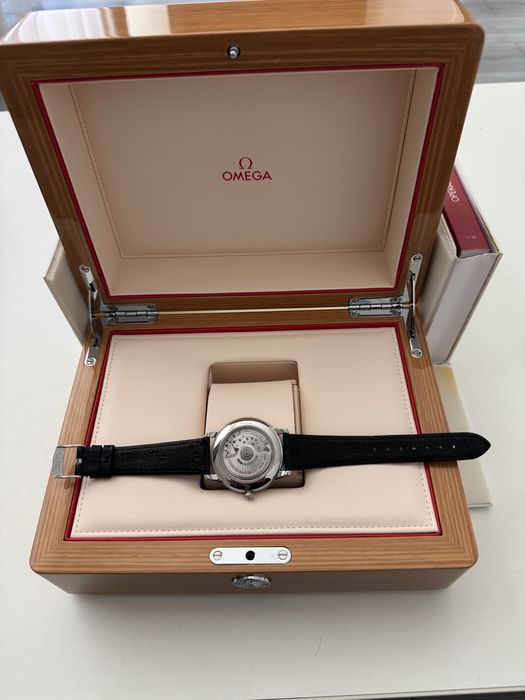 Omega De Ville Prestige Co-Axial Master Chronometer 40 mm blue