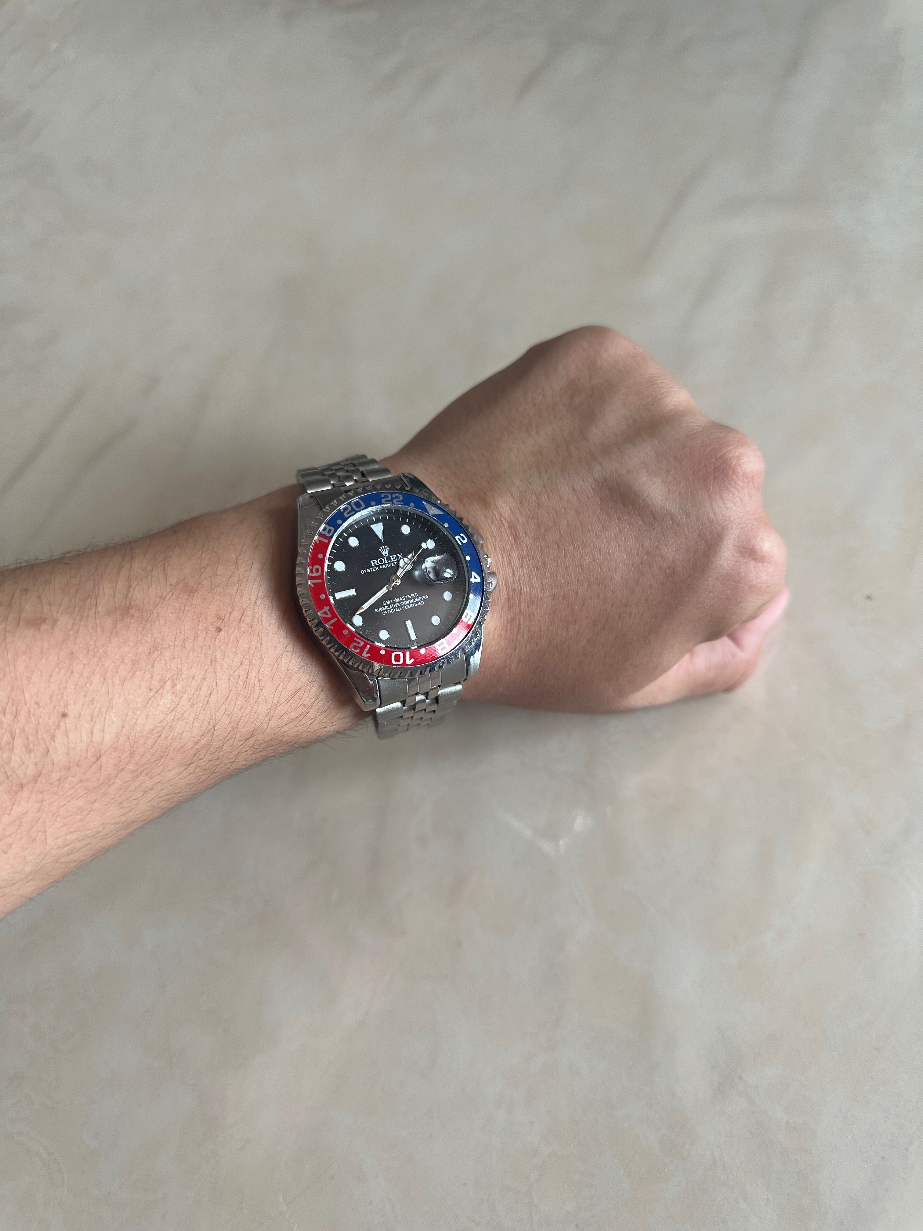 Rolex submariner batareykali, remeshok metal, yengi, umuman taqilmagan
