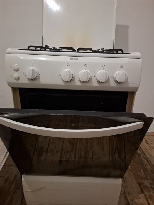 Vand Aragaz ZANUSSI in stare buna