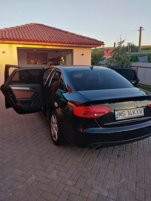 AUDI A 4 B8 2010 2.0