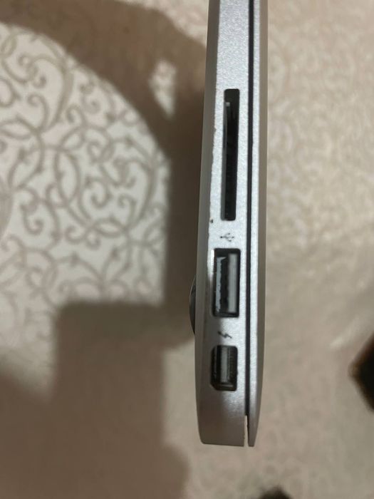 MacBook sotiladi