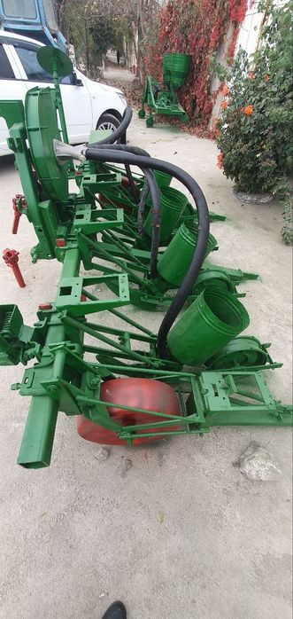 Ruminski selka. Zavodskoy. 
Donli mahsolutlarni barchasini ekadi. Ek