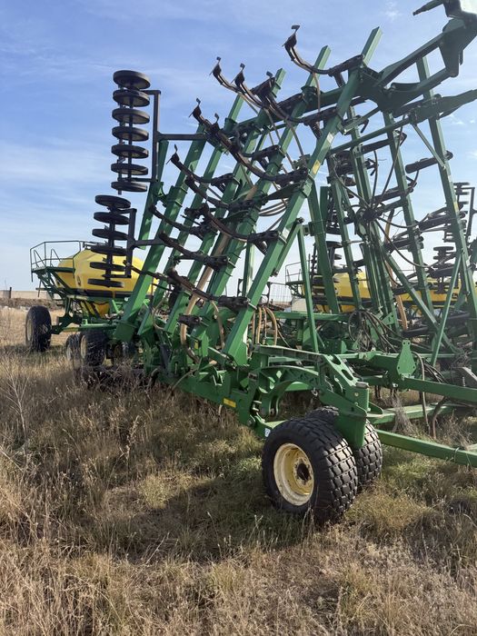 Продам посевной комплекс ДЖОН ДИР 1830 в отличном состоянии