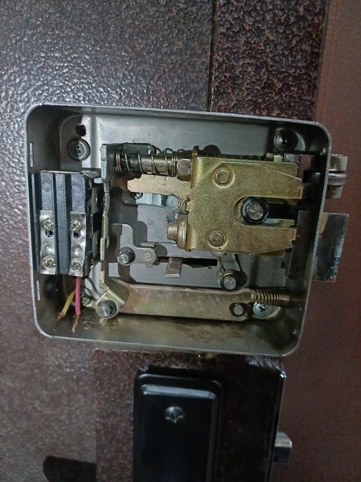 Замок очиш установка вскрытие замков урнатиш ремонт