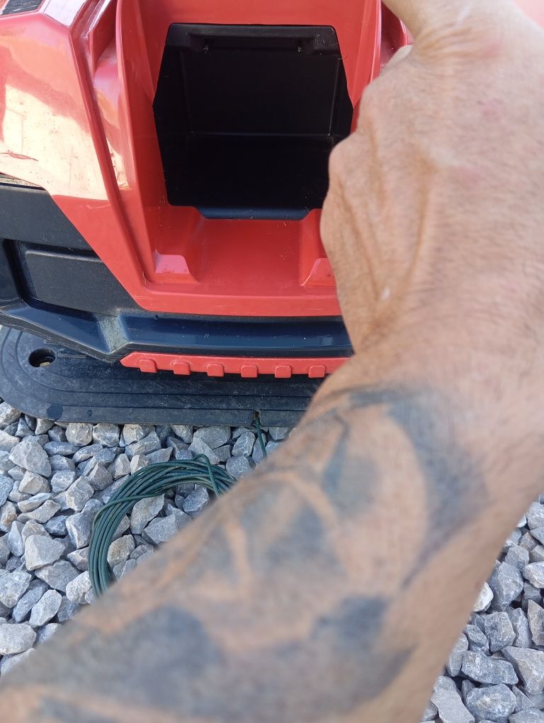 Косачка робот Einhell Freelexo Cam
