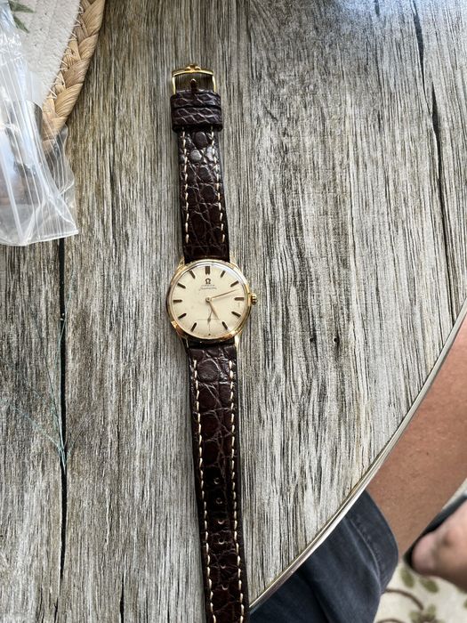 Златен часовник Omega 18k