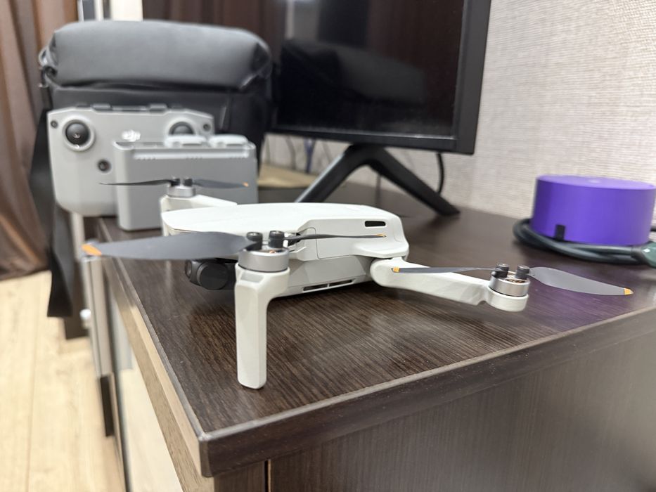 DJI Mini 2 Fly More Combo