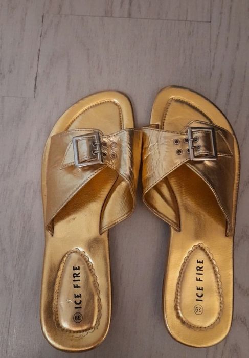 Papuci de dama aurii