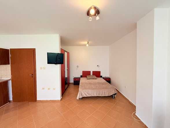 Продава се Едностаен апартамент в к.к. Слънчев бряг - 55 кв.м за 1000 €/кв.м - Снимка #3