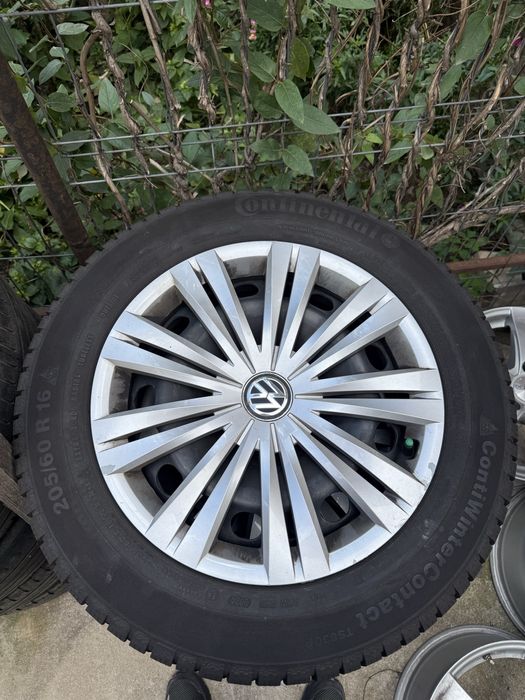 Roți de iarnă Vw 205/60/16 cu anvelope Continental