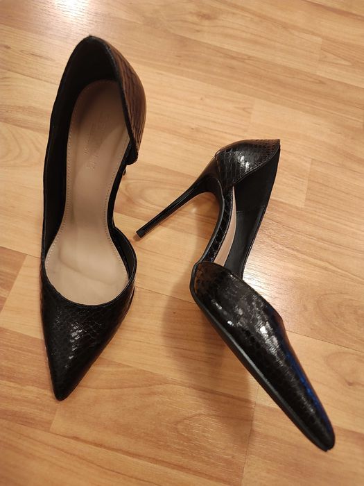 Vand pantofi stiletto negri