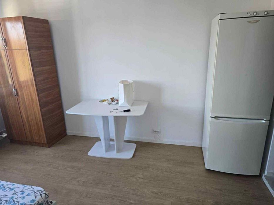 Vand camera cămin zona irb