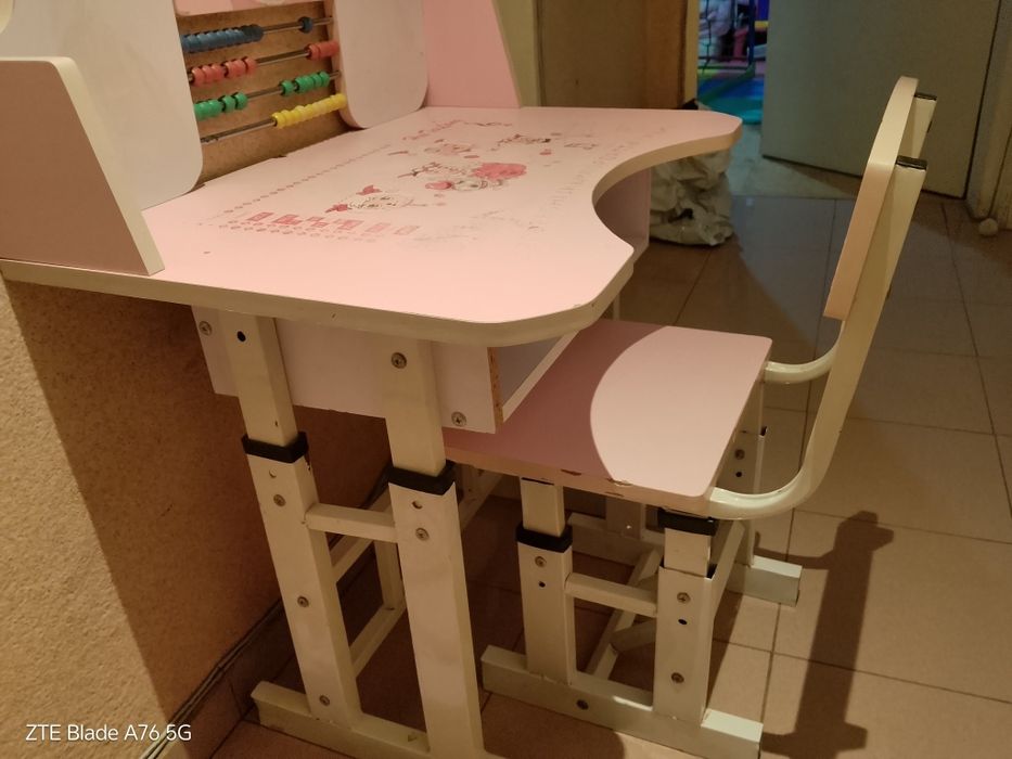 Детско бюро със стол регулируеми